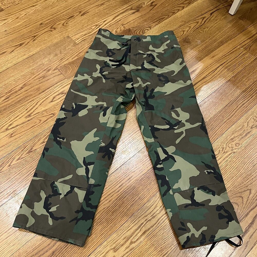 US Military Issue Over Pants Camo Gore-Tex Pants Size‎ Small Waist 31